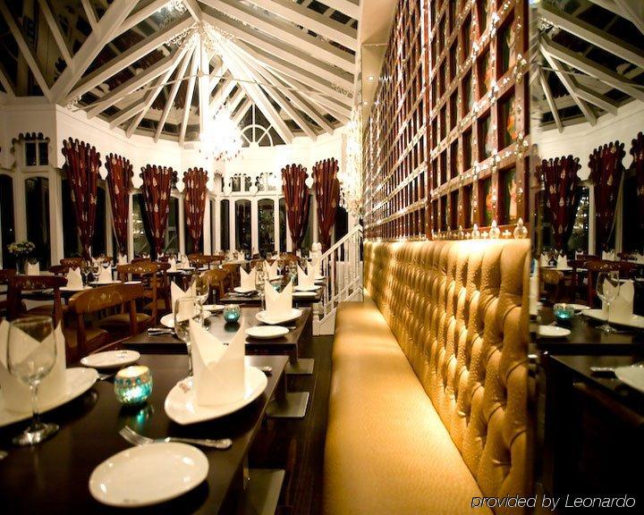 Fines Bayliwick Hotel Bracknell Ngoại thất bức ảnh