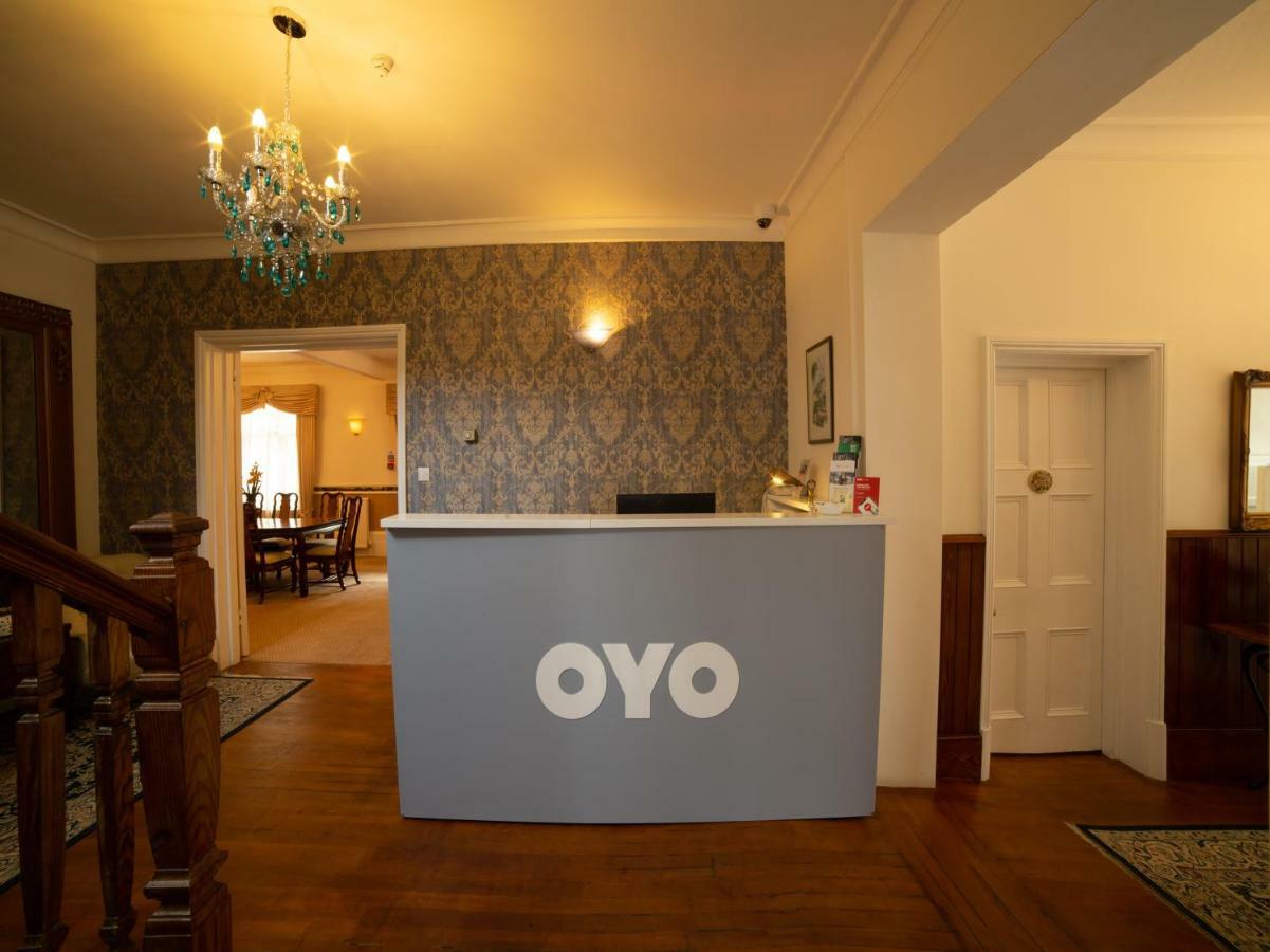Fines Bayliwick Hotel Bracknell Ngoại thất bức ảnh