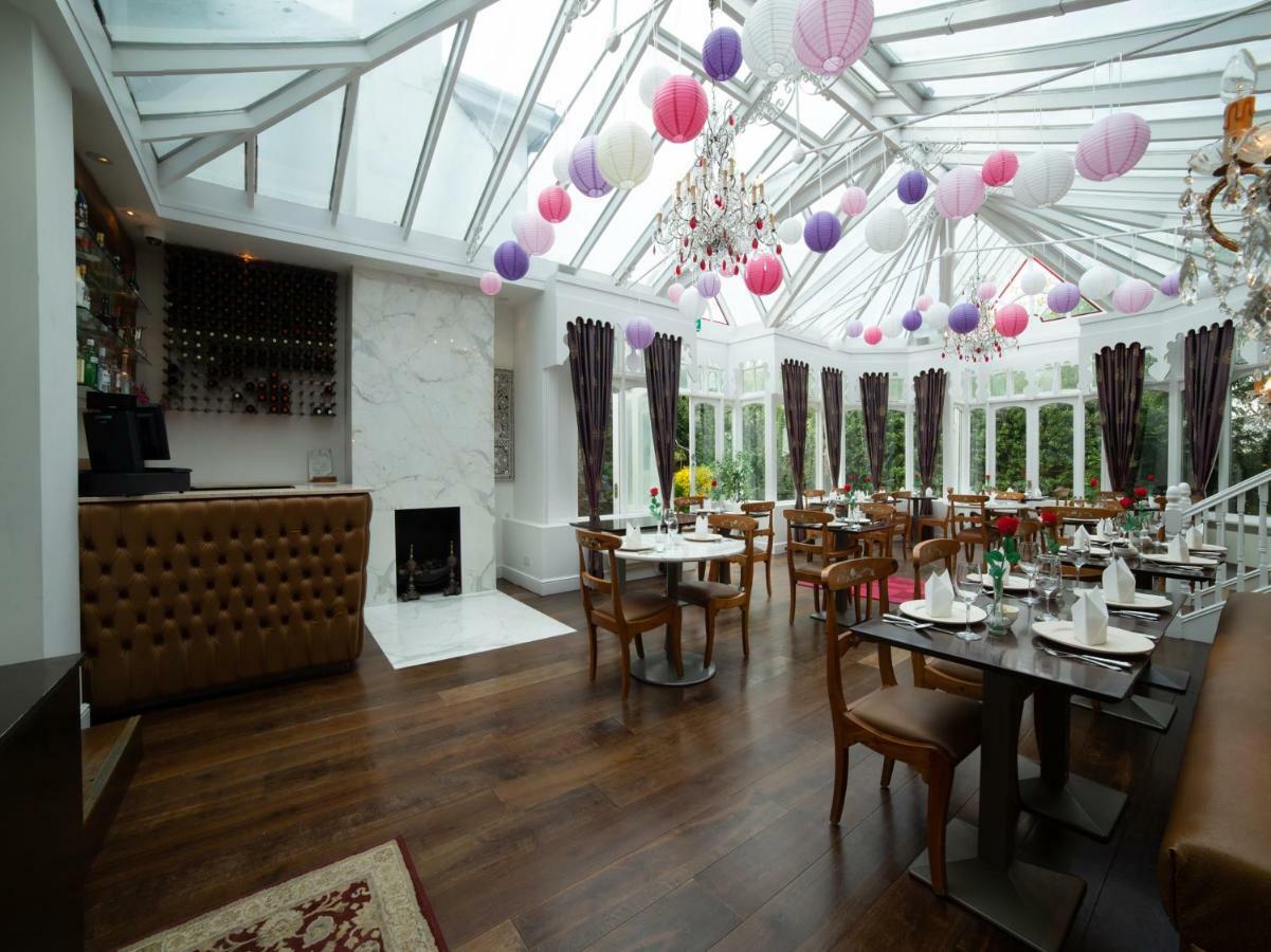 Fines Bayliwick Hotel Bracknell Ngoại thất bức ảnh