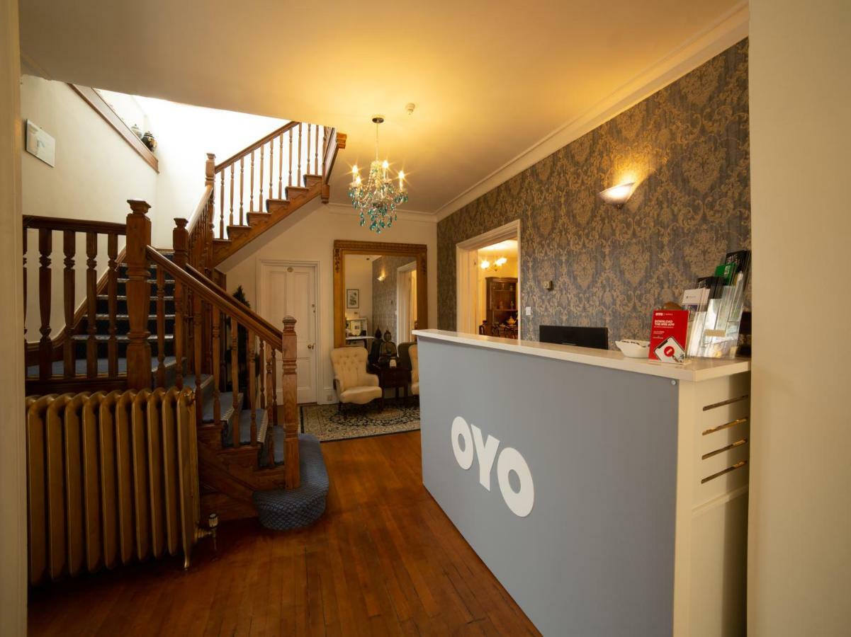 Fines Bayliwick Hotel Bracknell Ngoại thất bức ảnh