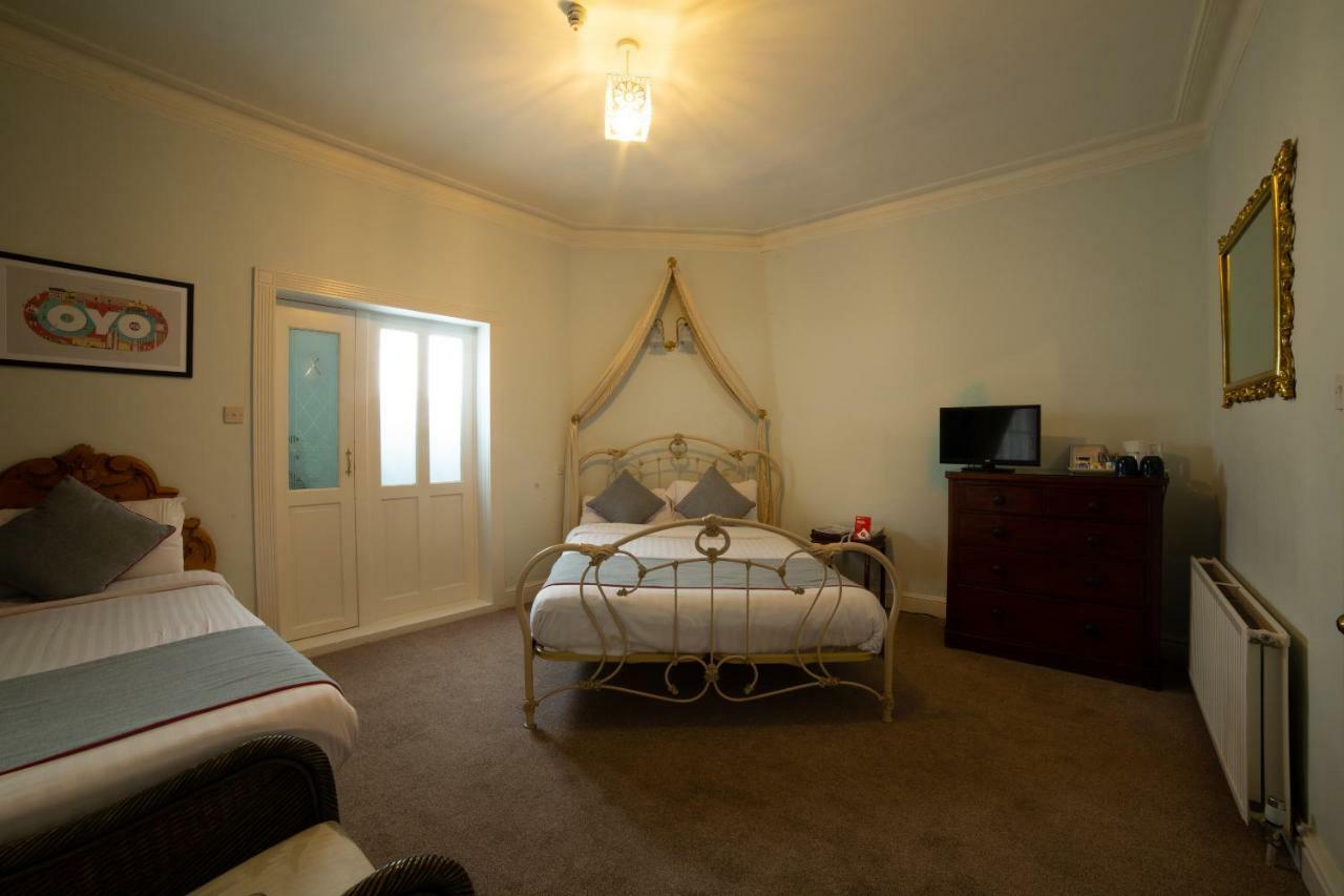 Fines Bayliwick Hotel Bracknell Ngoại thất bức ảnh